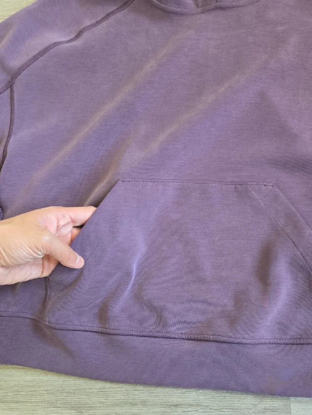 lululemon athletica Cropped Pullover Hoodie - Lavender Purple